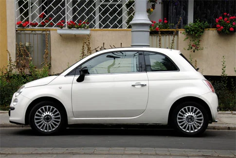 weißer Fiat 500 – Beispiel für Gebrauchtwagenankauf Sehnde